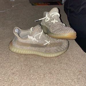 Kids size 2.5 yeezy boost 350 “lundmarks” refl